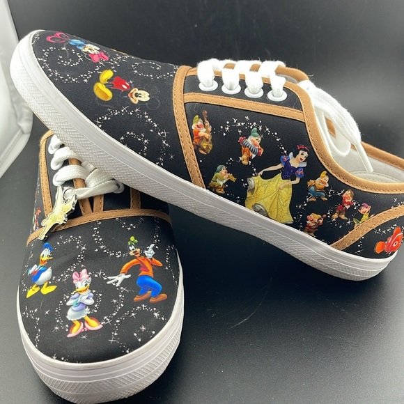 Bradford Exchange Disney Sneakers size 7 - Picture 4 of 8